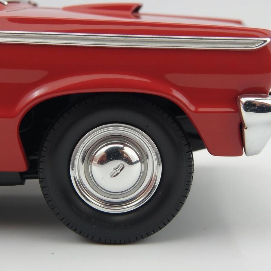 Ertl 1/18th Scale 1962 Pontiac with Dog Dish Hubcaps